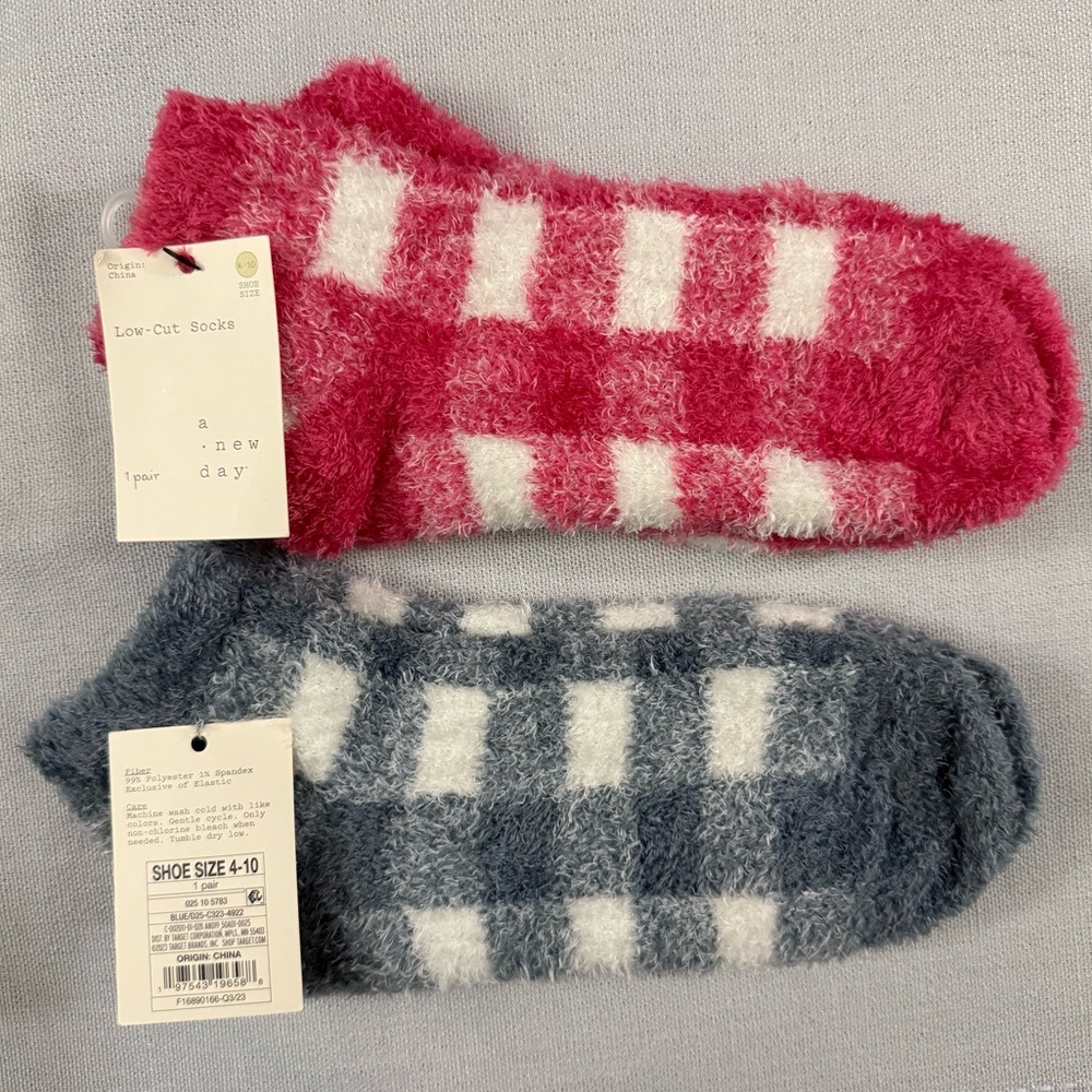 NWT 2pk A New Day Low-Cut Fuzzy Socks Women’s Size 4-10